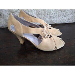 EUC Johnston & Murphy	Tan Suede Open Toe Lace-up Sandal/Sz. 7M